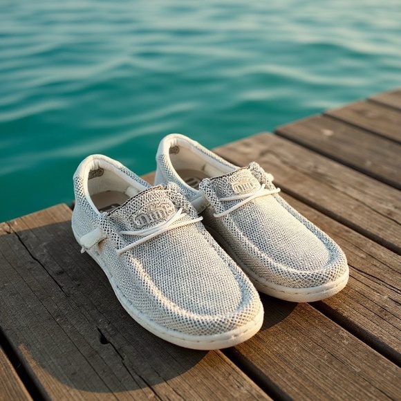 NWOT -  HEY DUDE Men's Wally loafers  - SZ 10 - Picture 4 of 17